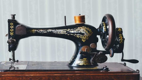 معلومات عن ماكينة الخياطة.. ومن هو أول من اخترع ماكينات الخياطة؟
